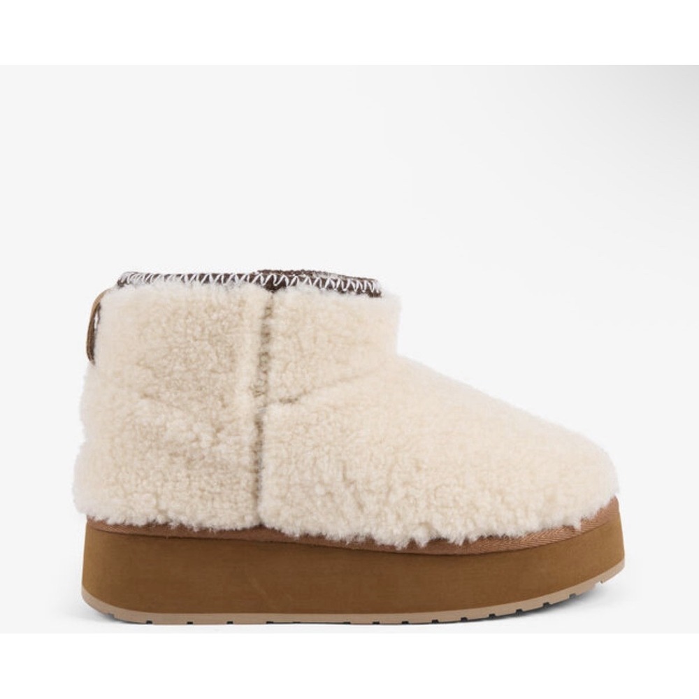 EMU Australia Stinger Micro Flatform Teddy Boots Natural Women's 9 NIB